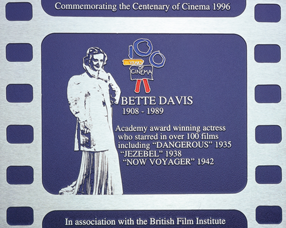 Luxfer-GA-Applications-Signage-4